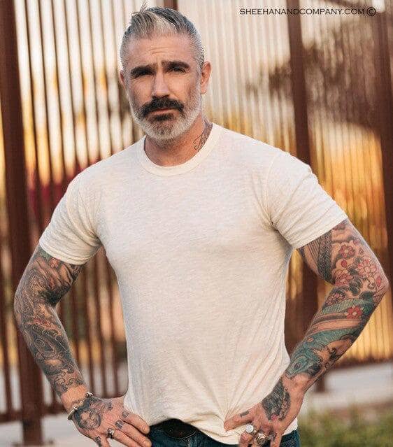 tshirt with tight arms