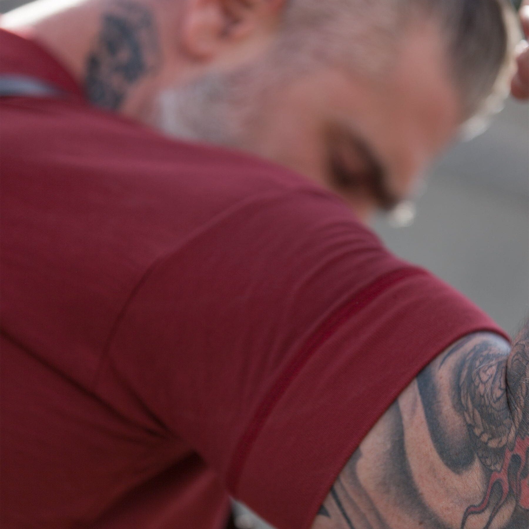 BASICS-Signature Sleeve Basic